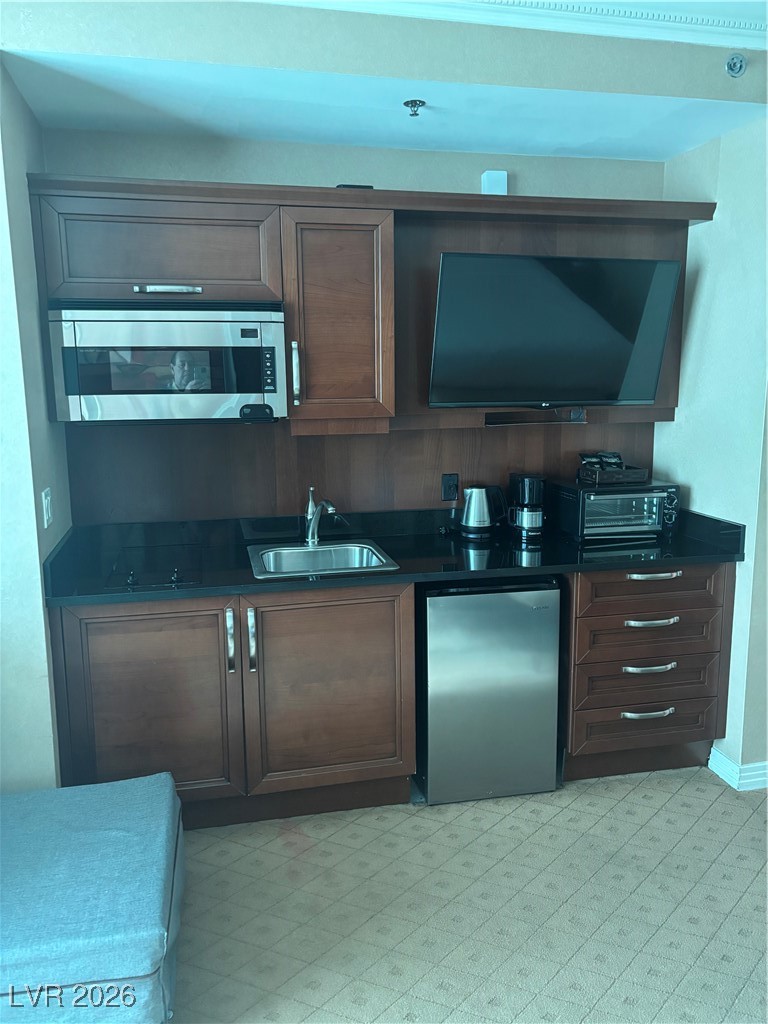 145 E Harmon Avenue 318