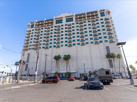 Tiny photo for 900 Las Vegas Boulevard #814, Las Vegas, NV 89101 (MLS # 2798298)