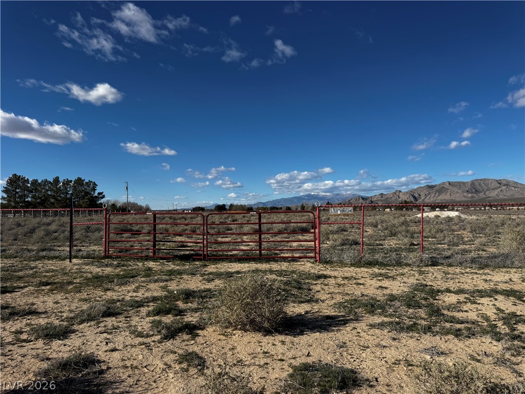 Moonstone Ave & Paquot St