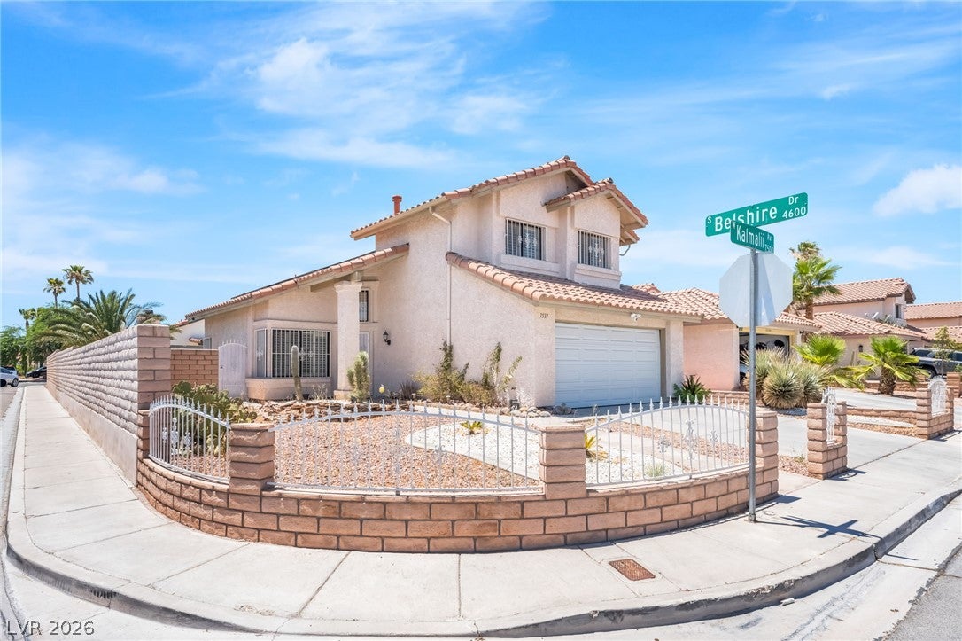 7531 Kalmalii Avenue