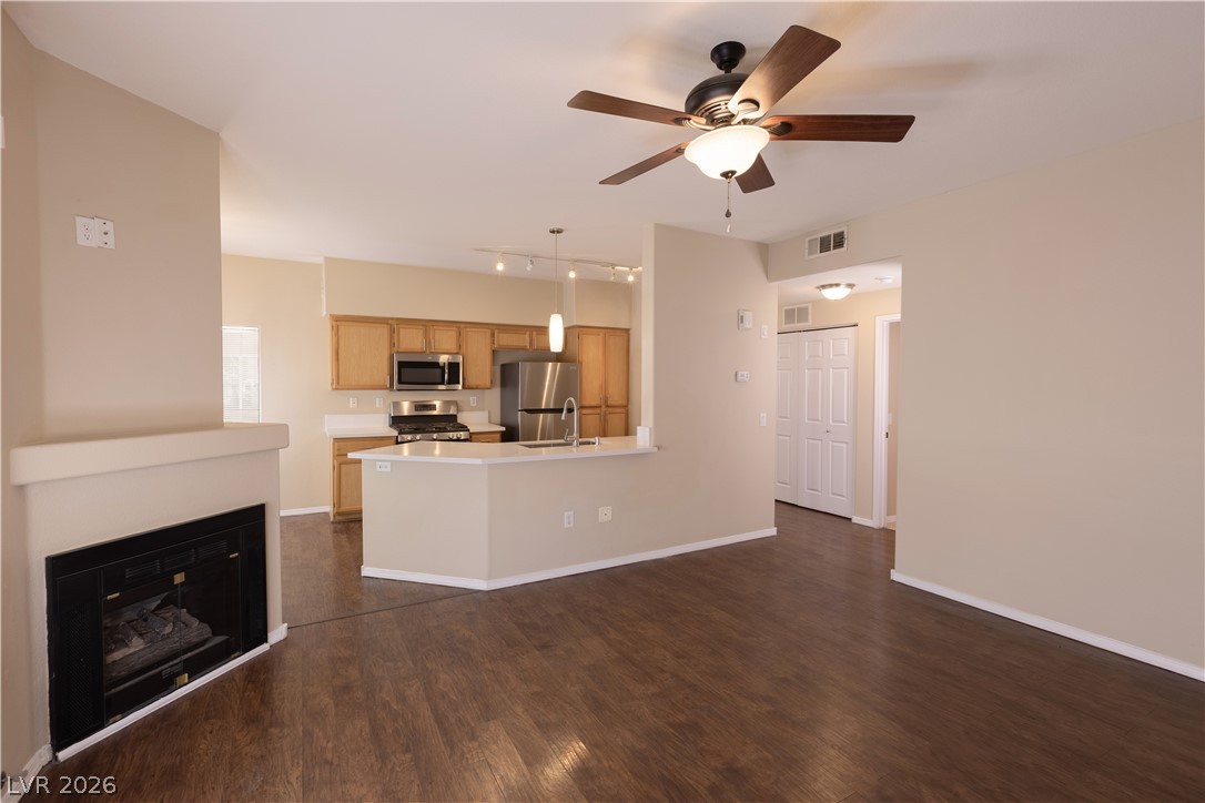 1050 E Cactus Avenue 2020