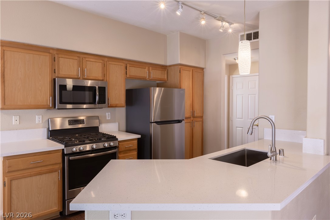 1050 E Cactus Avenue 2020