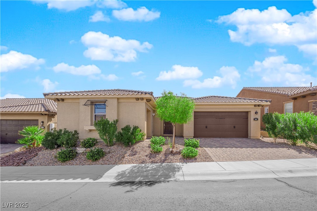 960 Rue Grand Paradis Lane, Henderson, Nevada image 1