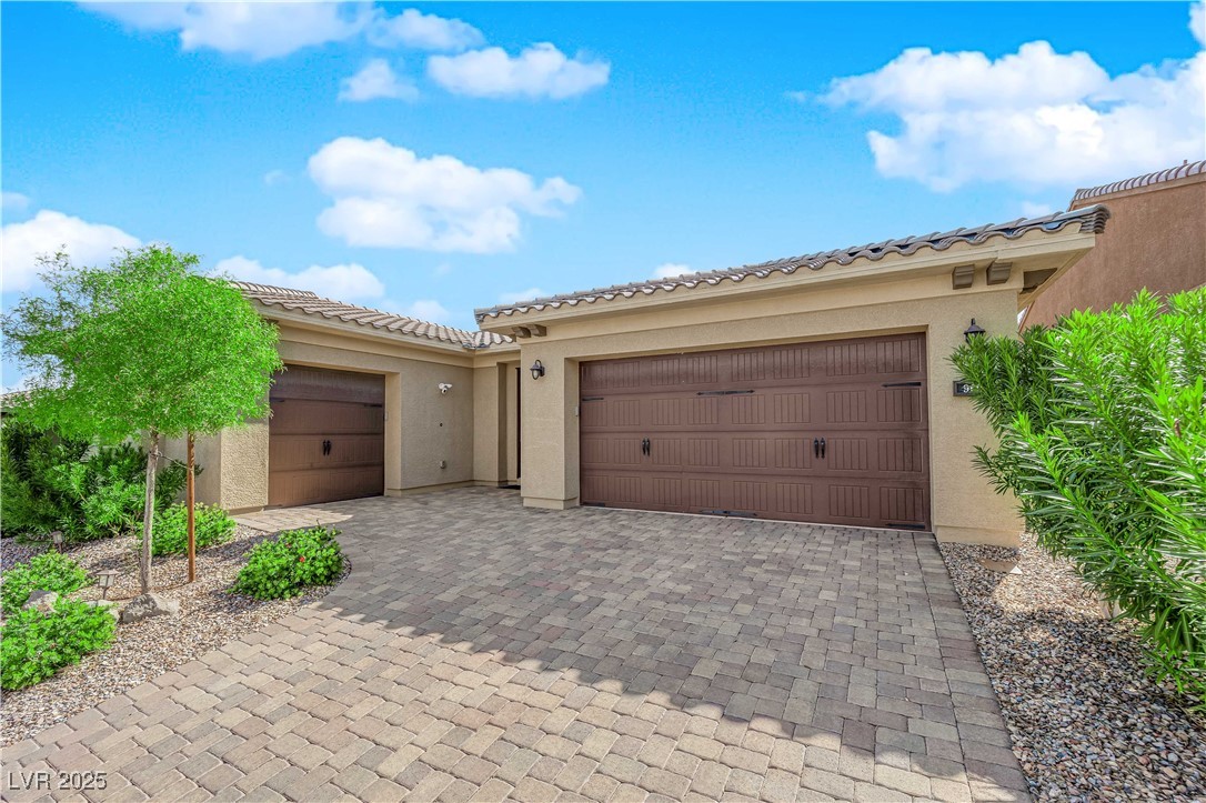 960 Rue Grand Paradis Lane, Henderson, Nevada image 2
