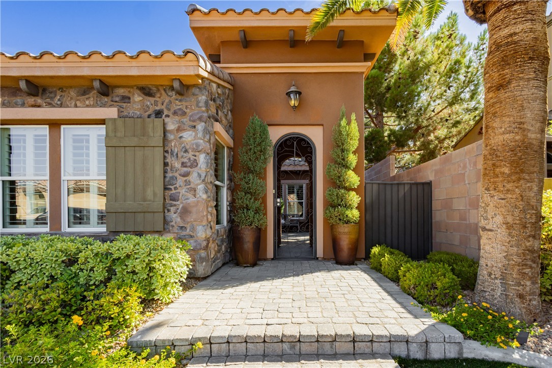 453 Via Palermo Drive