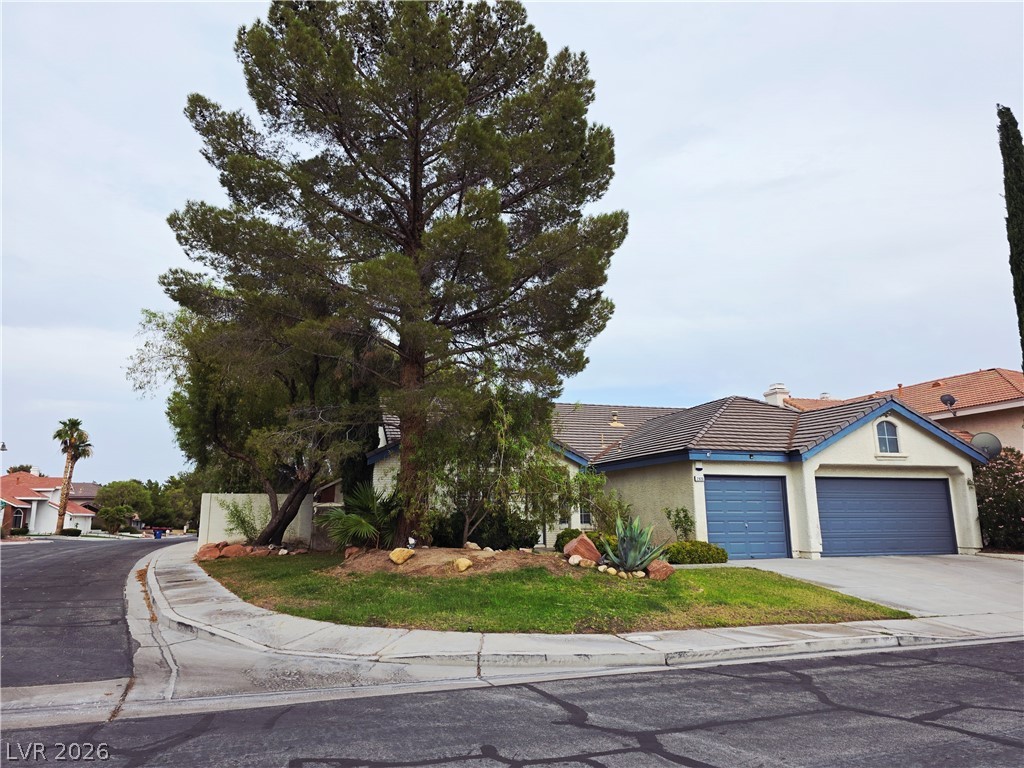2920 Setting Sun Street