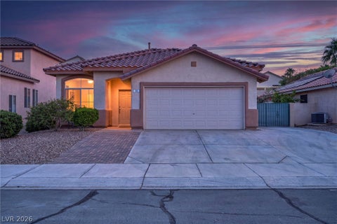 Homes For Sale - 89 Saint Johns Wood Avenue<br/> Clark County, Henderson, NV 89002