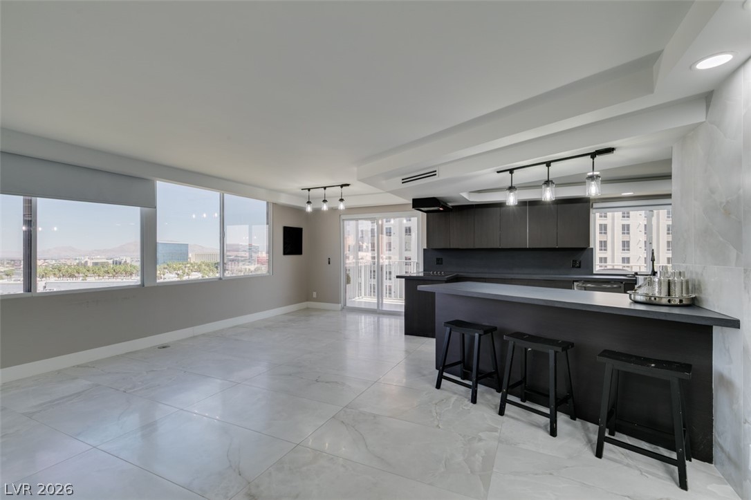 205 E Harmon Avenue 1012