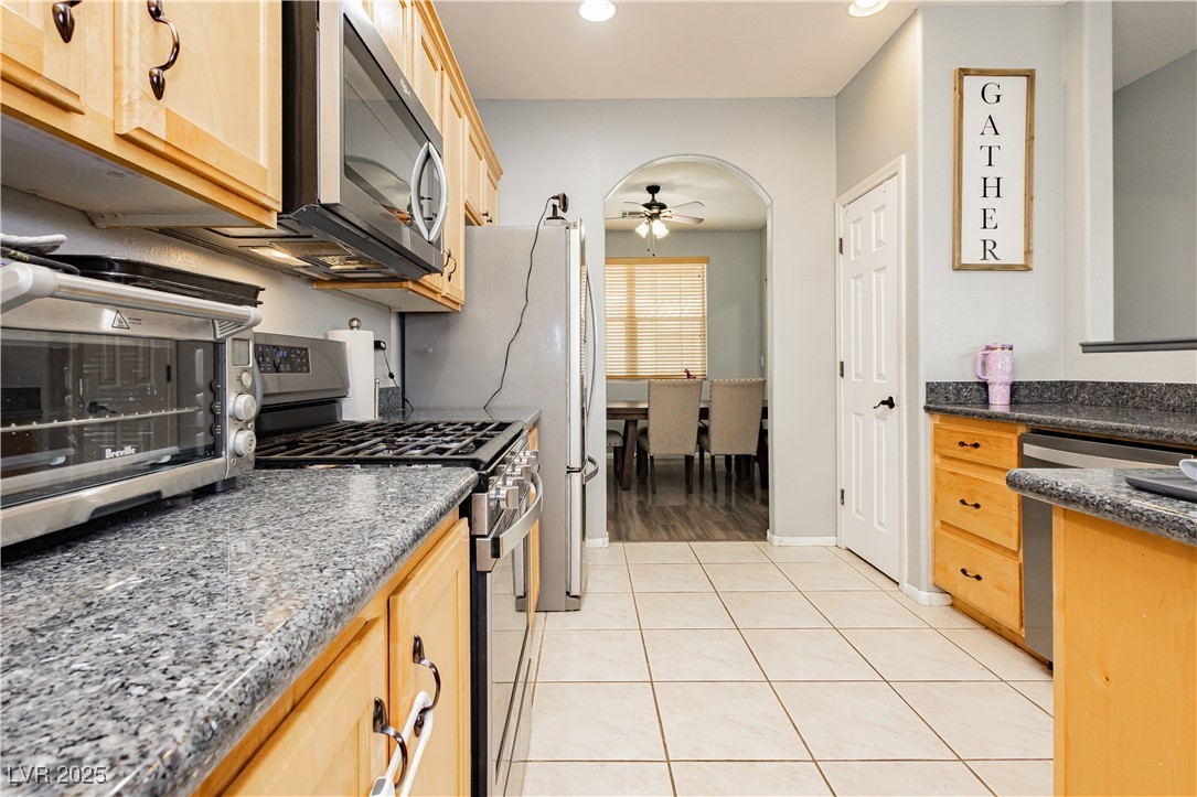 561 Fork Mesa Court, Henderson, Nevada image 9