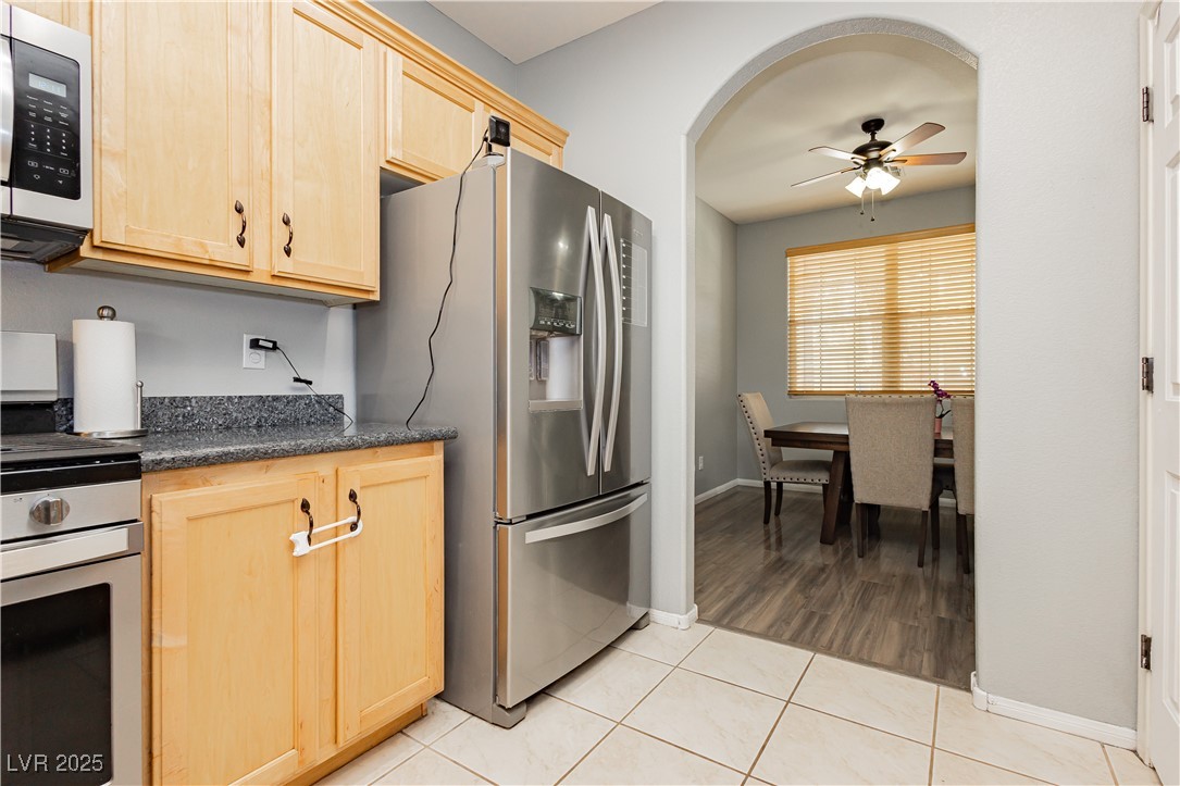 561 Fork Mesa Court, Henderson, Nevada image 11