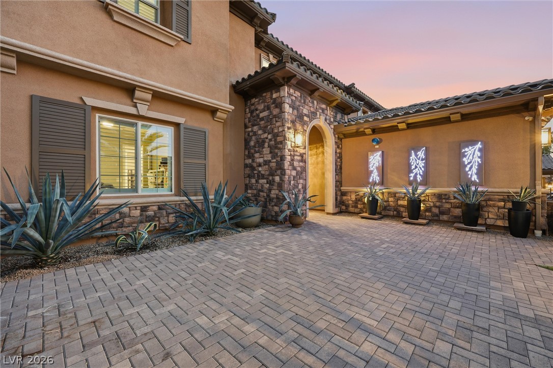 2800 Josephine Drive