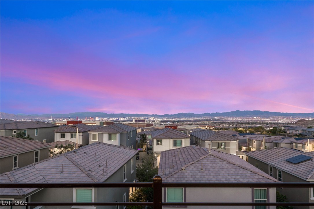 Properties 2 390 Coastal Redwood Street