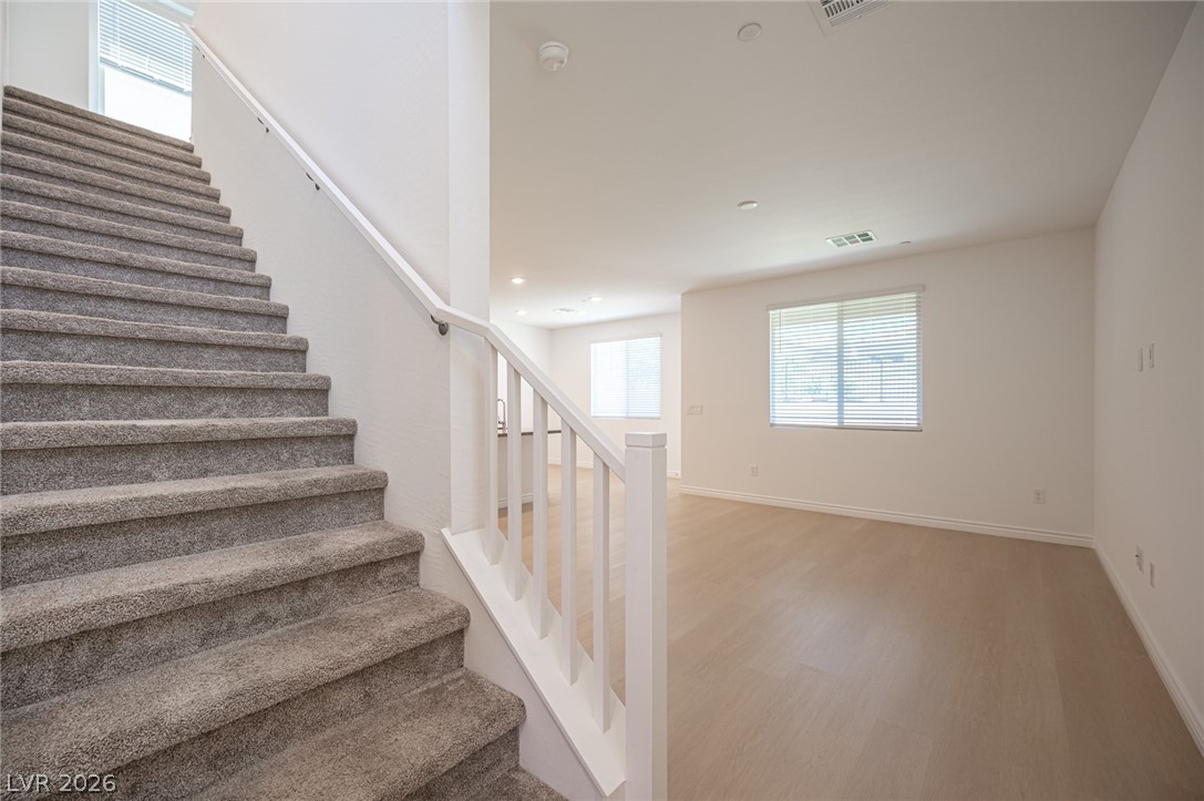 8847 Roadrunner Ravine Street