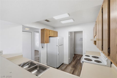 Tiny photo for 6750 Del Rey Avenue #233, Las Vegas, NV 89146 (MLS # 2791812)