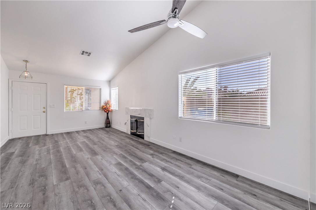 3869 Mapleview Court