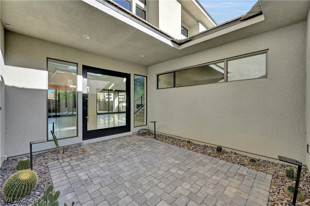 68 Grey Feather Drive