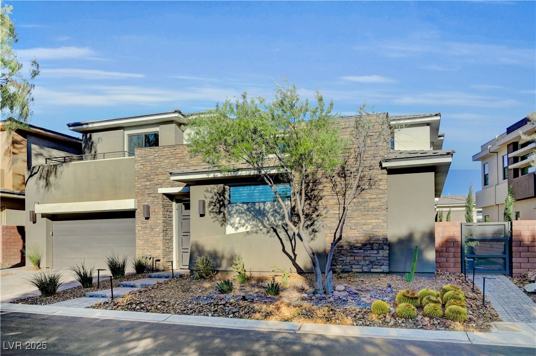 68 Grey Feather Drive