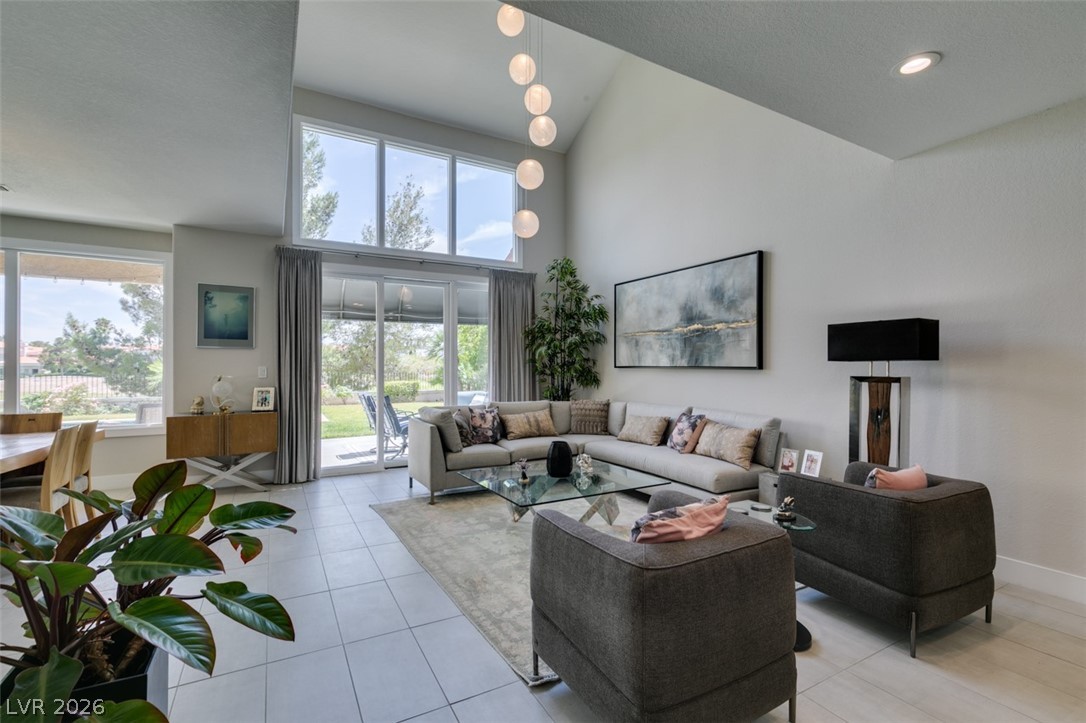 Properties 1 7999 Pinnacle Peak Avenue