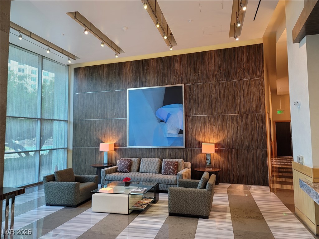 322 KAREN Avenue 504