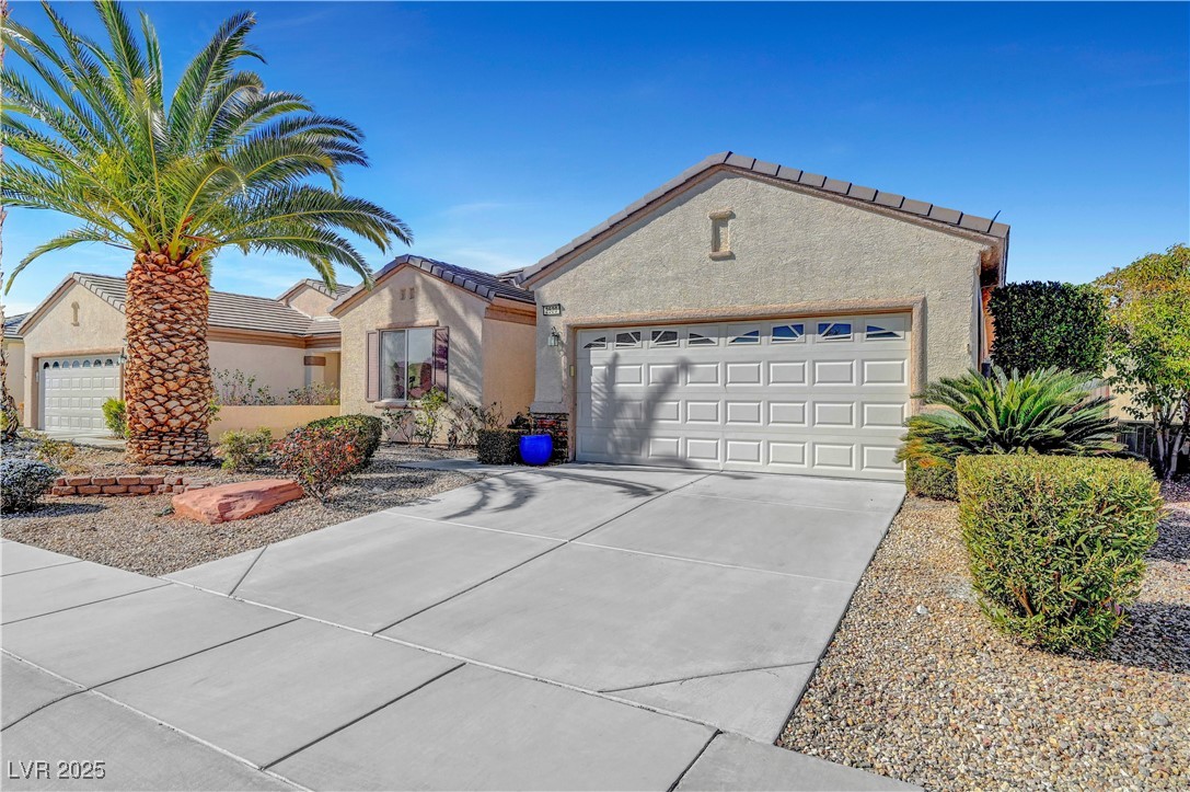 2520 ECLIPSING STARS Drive