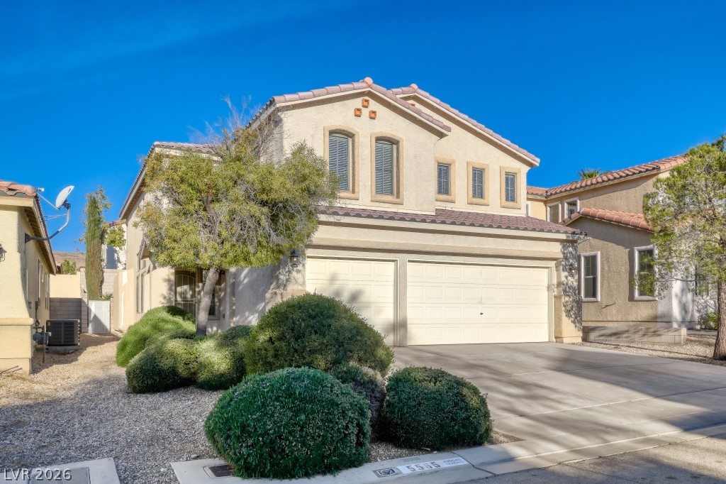 5565 Golden Palms Court