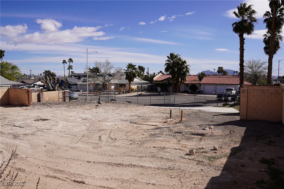 Properties 1 1608 Eaton Drive