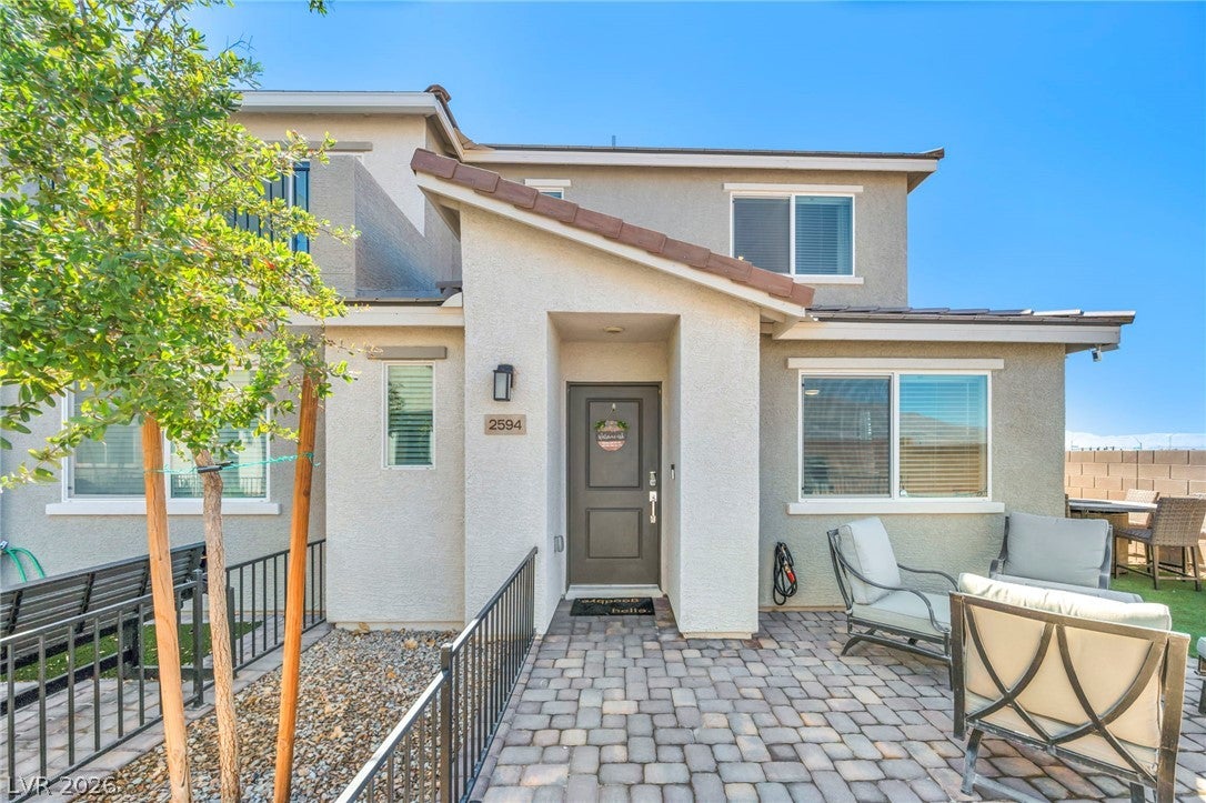2594 Canary Yellow Court