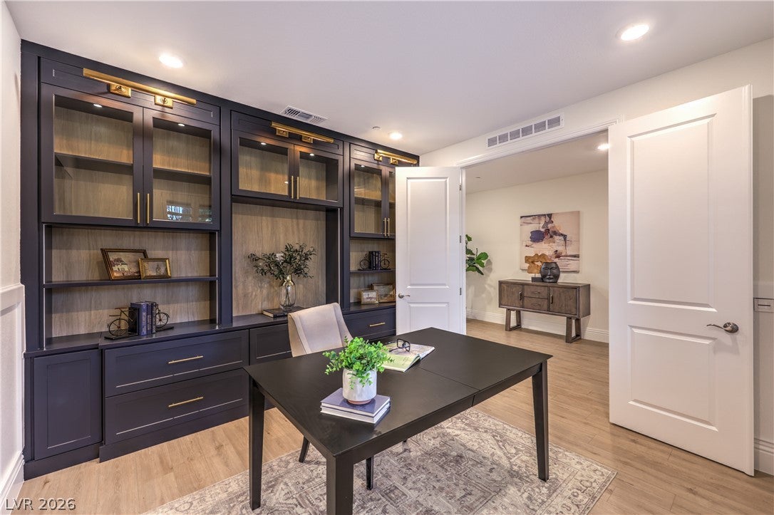 407 Prairie Sun Street