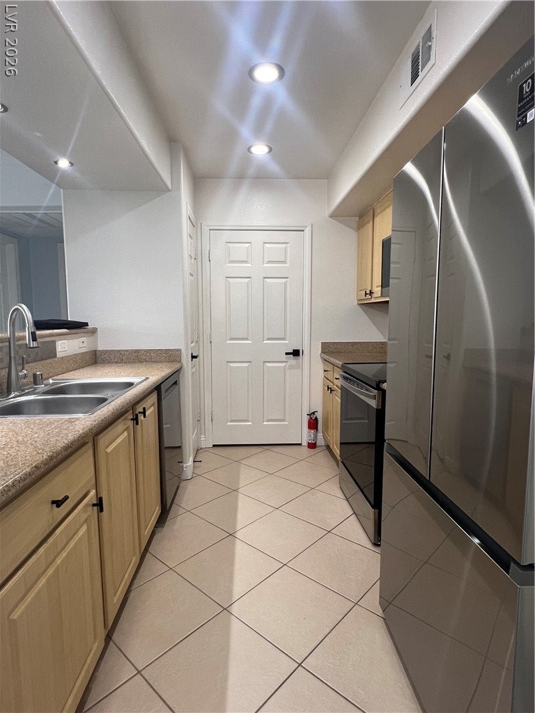 8000 W Badura Avenue 2119