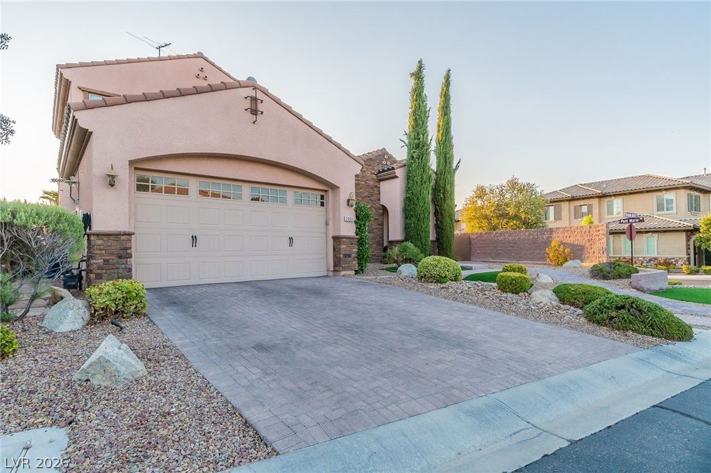 Photo of 2893 Grande Arch Street, Henderson, NV 89044 (MLS # 2759014)