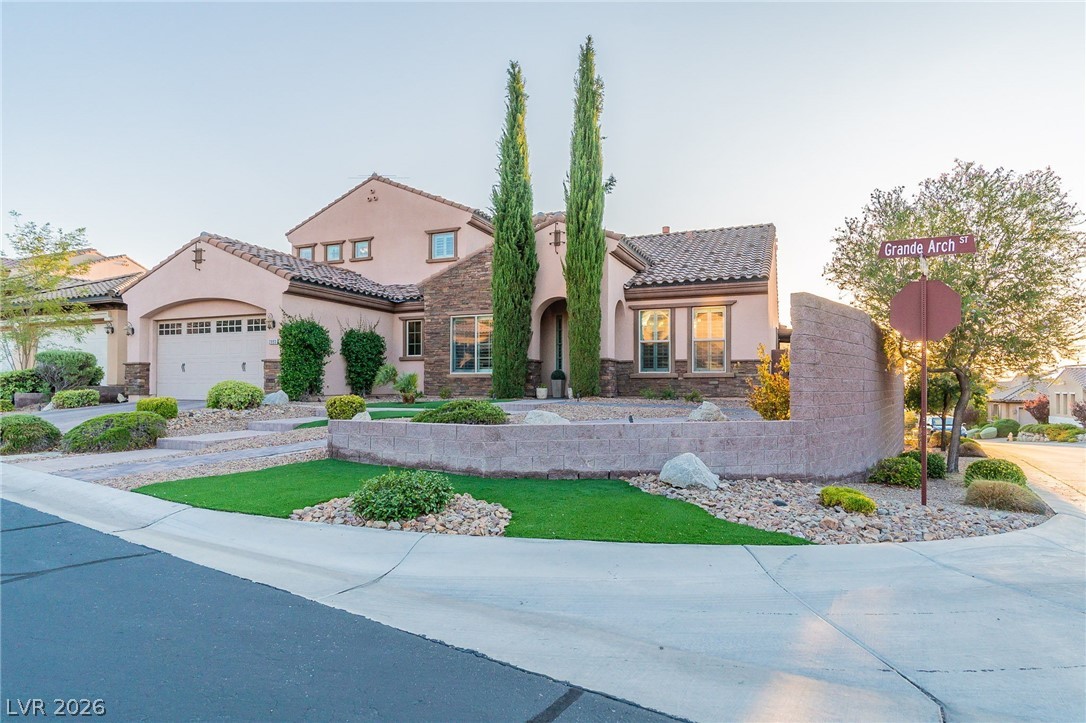 2893 Grande Arch Street