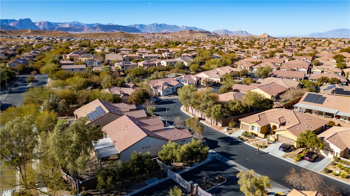 Las Vegas, Nevada 89178, United States, 6 Bedrooms Bedrooms, ,4 BathroomsBathrooms,Residential,Active,117247