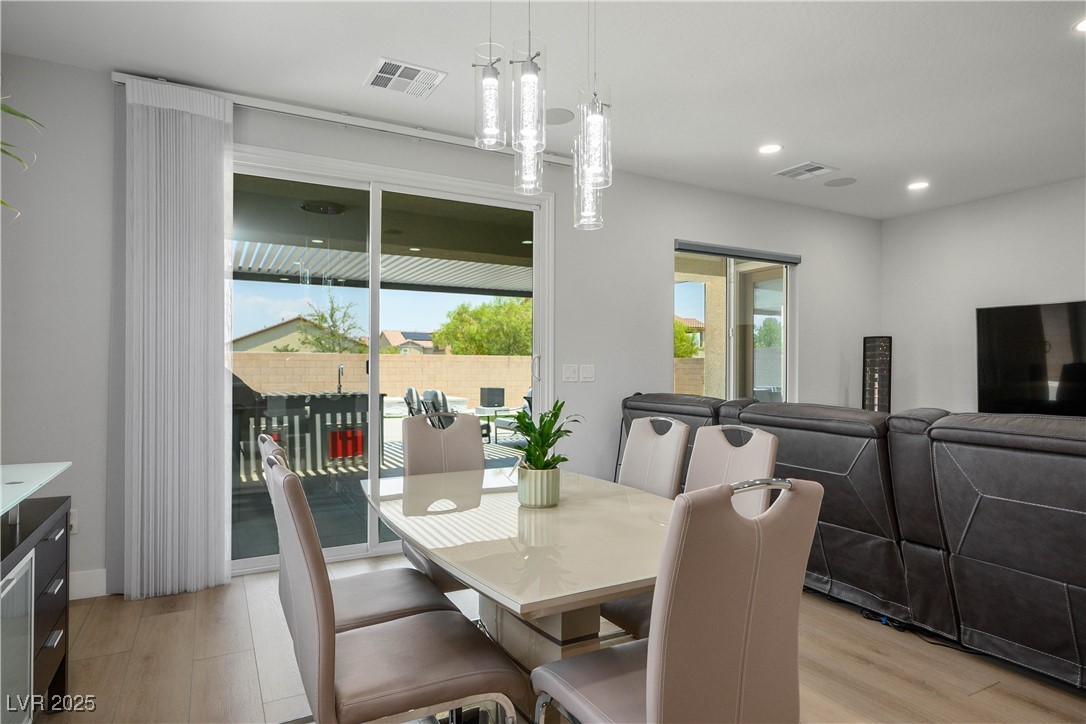 Las Vegas, Nevada 89118, United States, 4 Bedrooms Bedrooms, ,3 BathroomsBathrooms,Residential,Active,173295