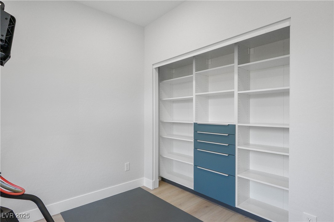 Las Vegas, Nevada 89118, United States, 4 Bedrooms Bedrooms, ,3 BathroomsBathrooms,Residential,Active,173295