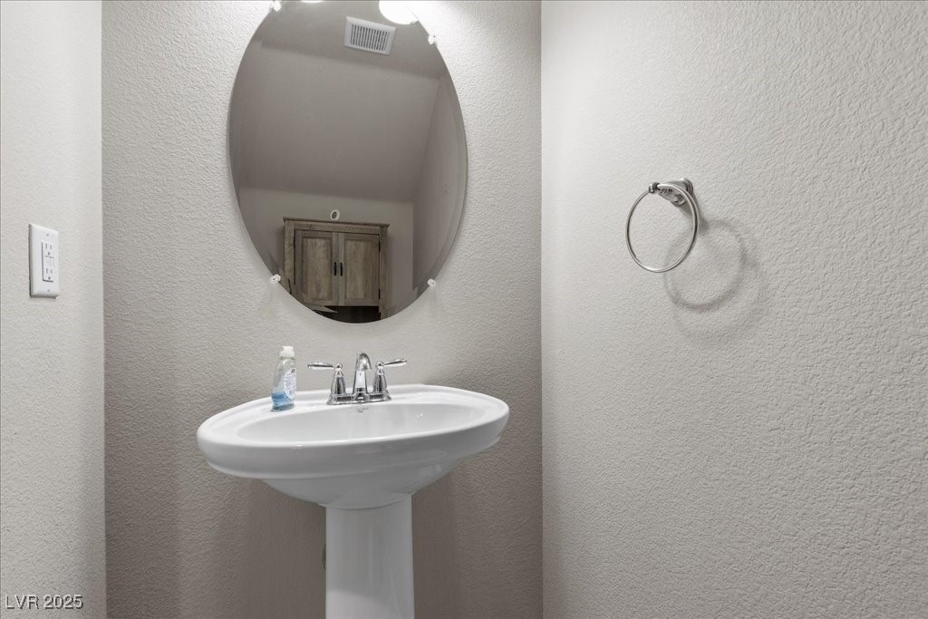 Las Vegas, Nevada 89183, United States, 3 Bedrooms Bedrooms, ,3 BathroomsBathrooms,Residential,Active,164244