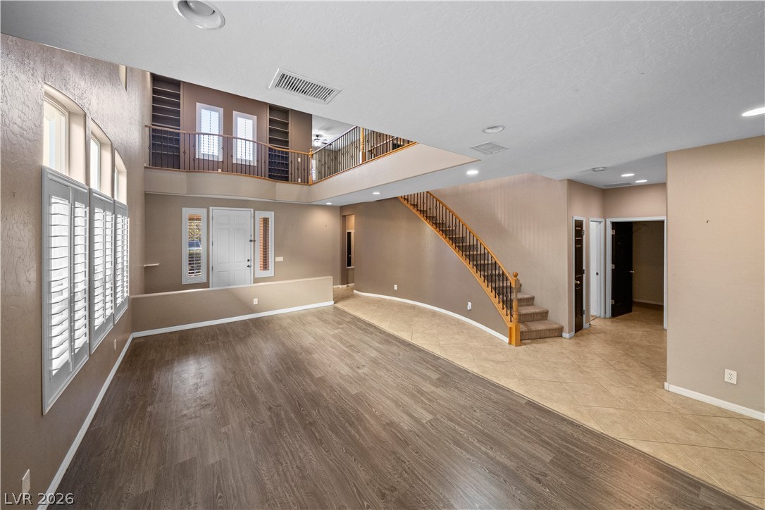 6824 Rolling Oaks Court