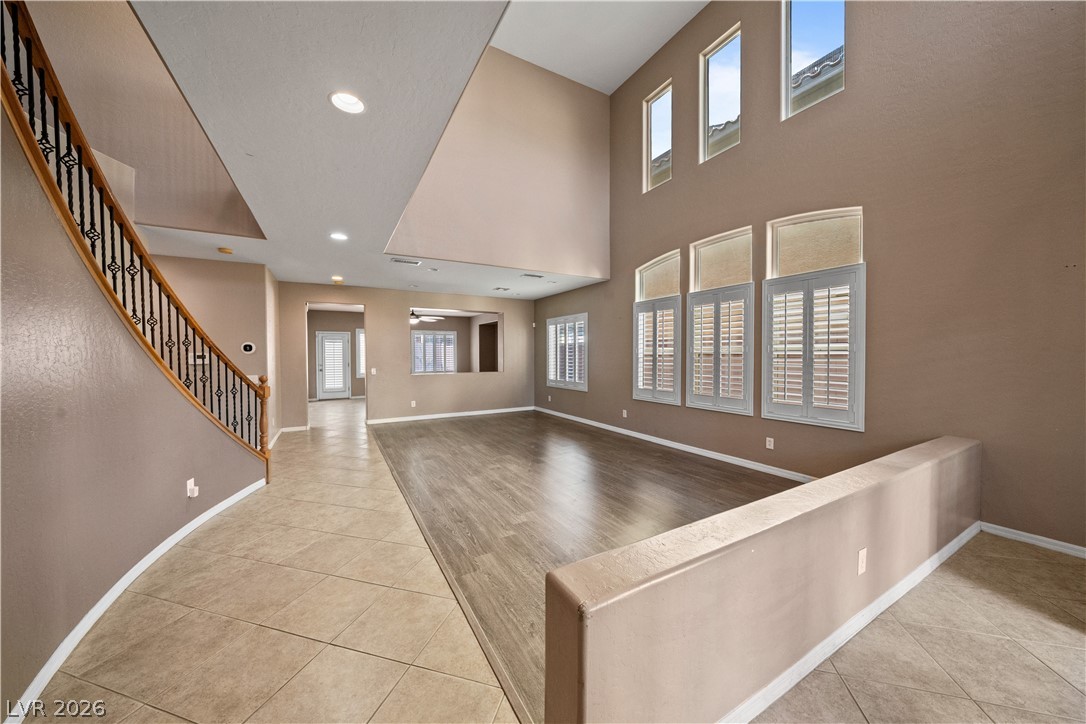 6824 Rolling Oaks Court