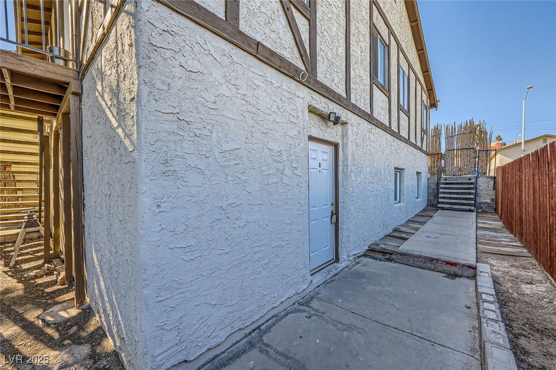 376 N 15th Street