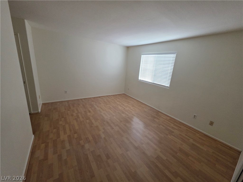 Picture for the property 2774456, 2 beds, 2 baths