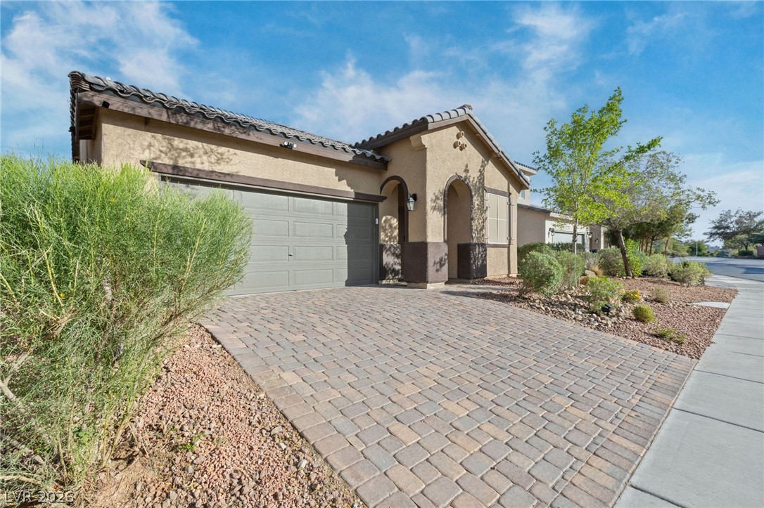 5804 Clear Haven Lane