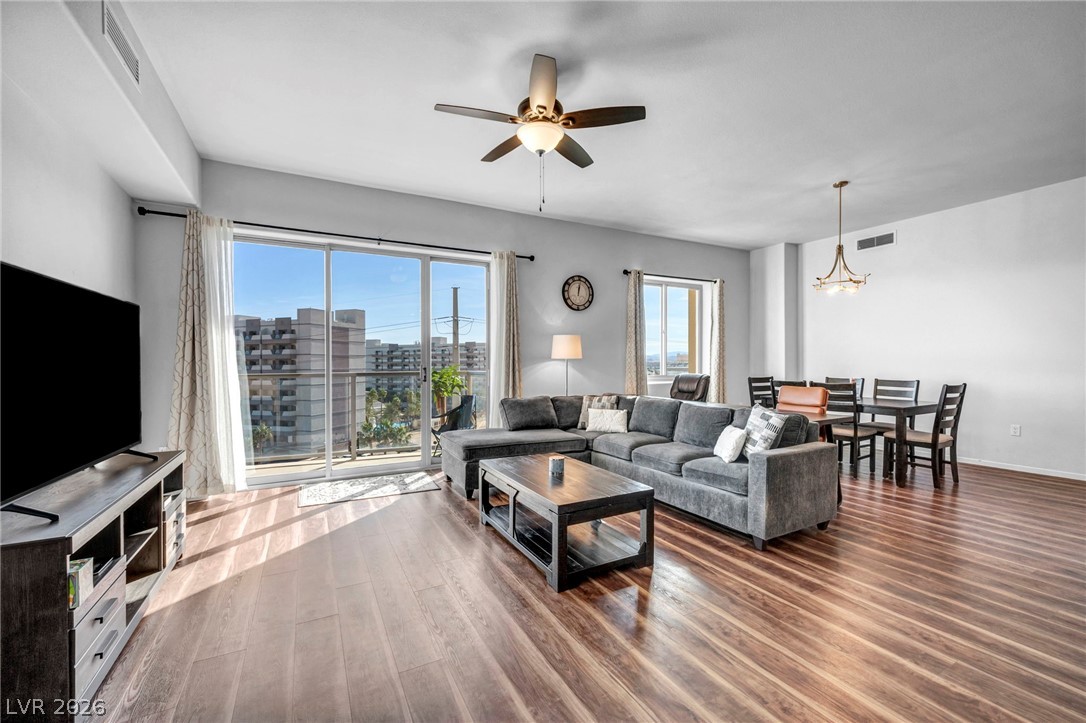 8255 Las Vegas Boulevard 719