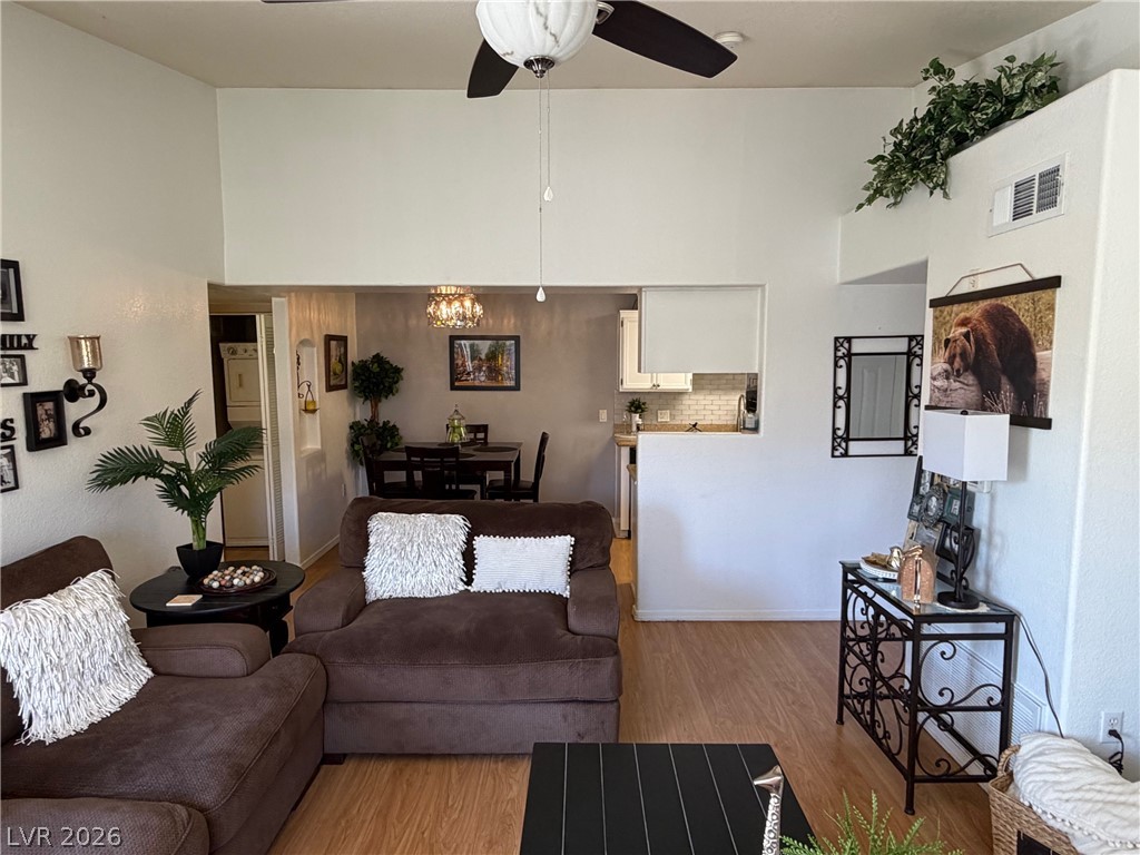 3318 N Decatur Boulevard 2047