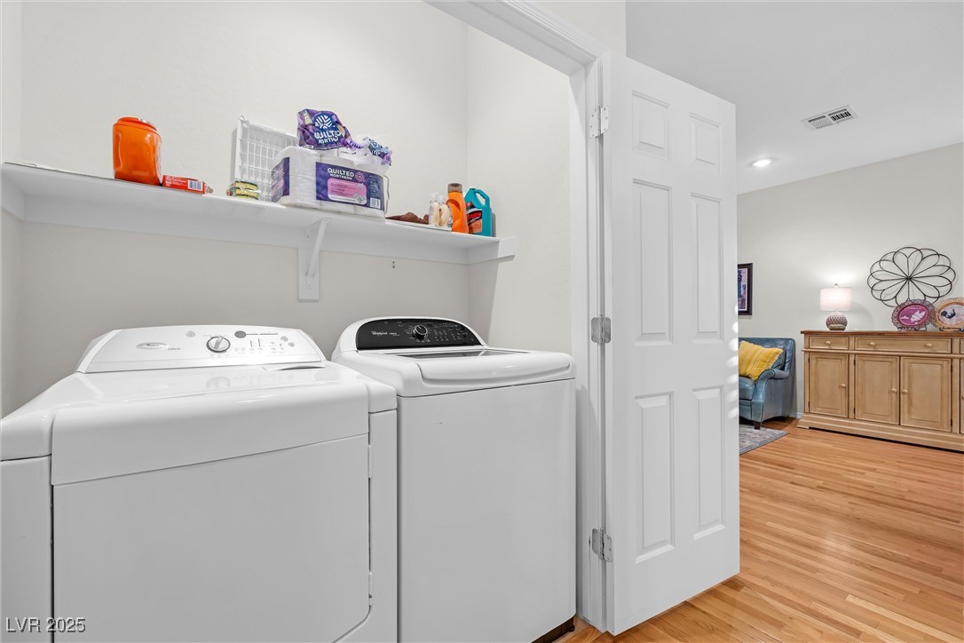 Henderson, Nevada 89044, United States, 2 Bedrooms Bedrooms, ,2 BathroomsBathrooms,Residential,Active,90415