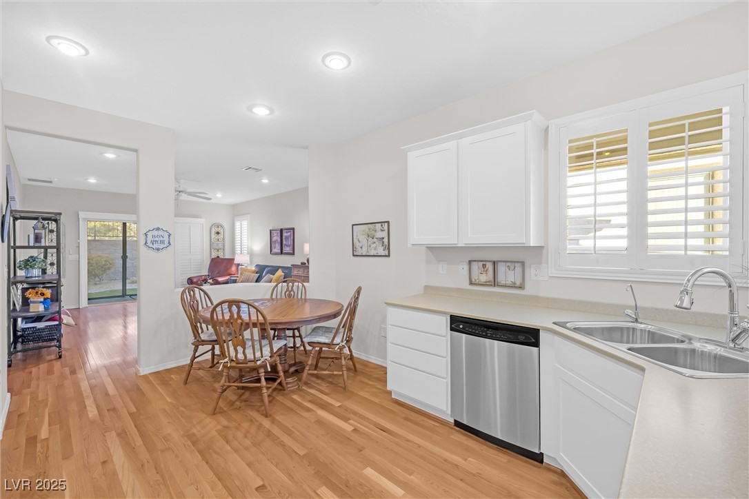 Henderson, Nevada 89044, United States, 2 Bedrooms Bedrooms, ,2 BathroomsBathrooms,Residential,Active,90415