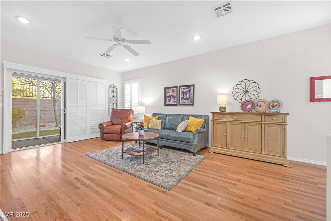 Henderson, Nevada 89044, United States, 2 Bedrooms Bedrooms, ,2 BathroomsBathrooms,Residential,Active,90415