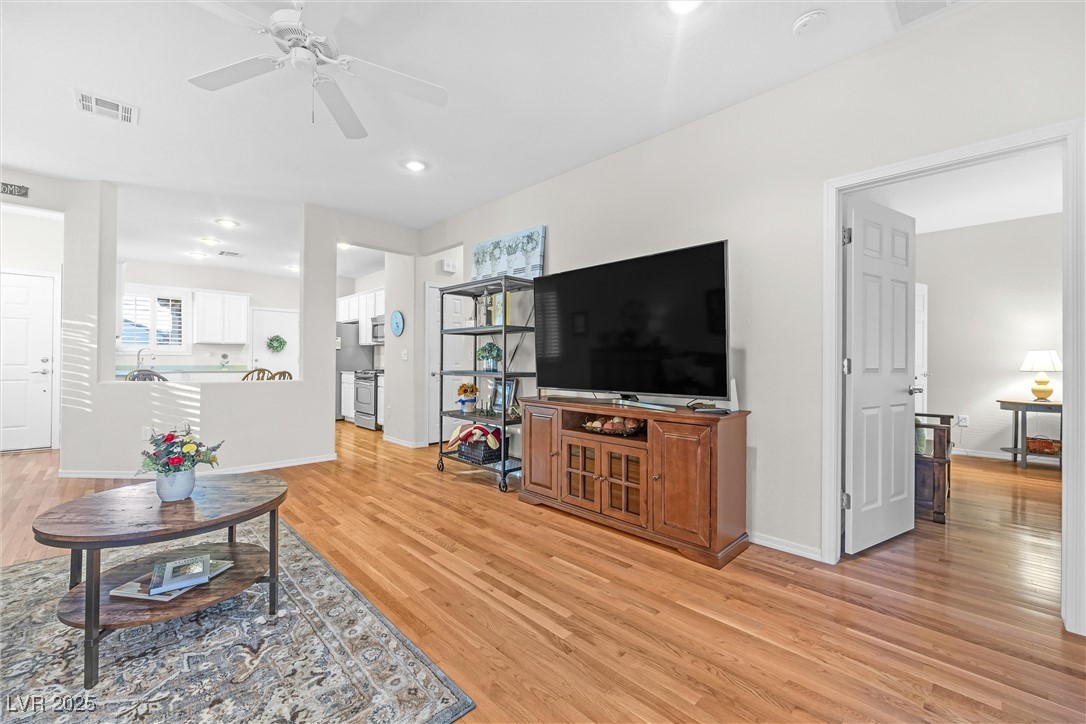 Henderson, Nevada 89044, United States, 2 Bedrooms Bedrooms, ,2 BathroomsBathrooms,Residential,Active,90415