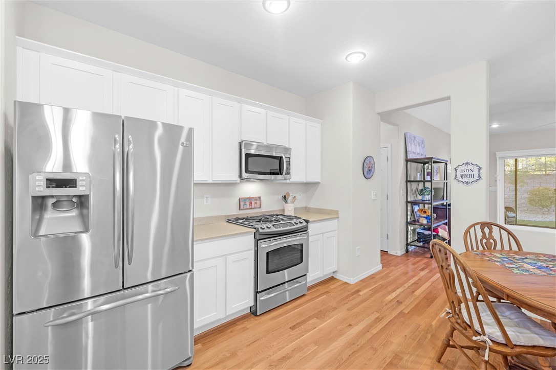 Henderson, Nevada 89044, United States, 2 Bedrooms Bedrooms, ,2 BathroomsBathrooms,Residential,Active,90415