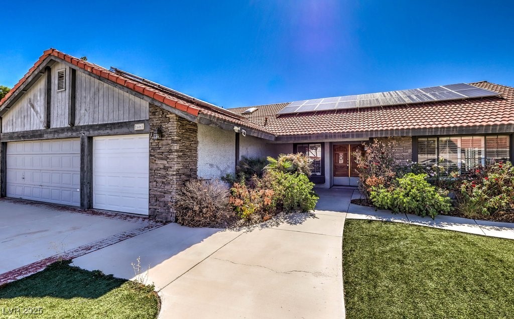 6465 Scotch Pine Circle