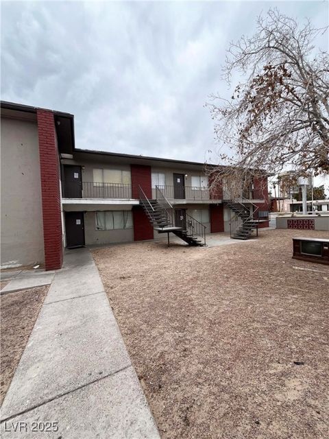 Photo of 1121 E Desert Inn Road #1, Las Vegas, NV 89109 (MLS # 2743688)