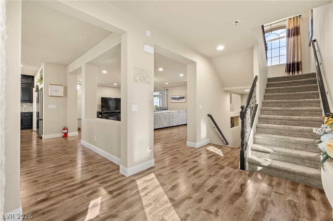 9715 Fox Estate Street